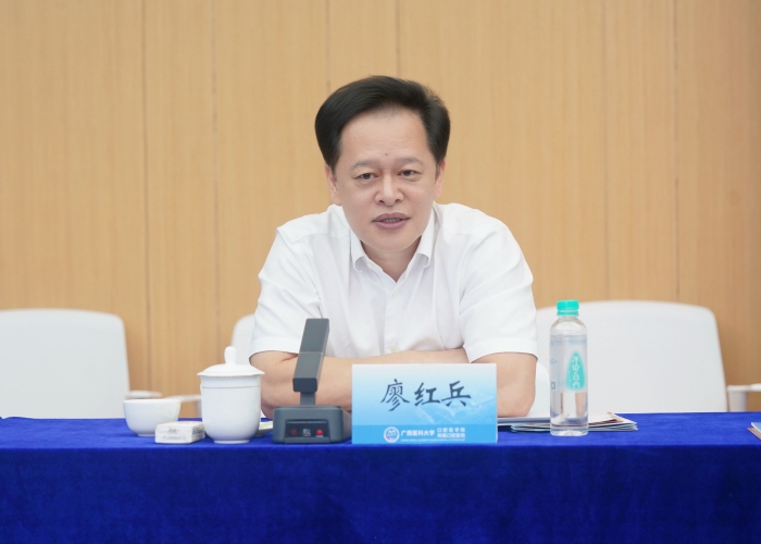廖红兵副校长讲话_副本.jpg